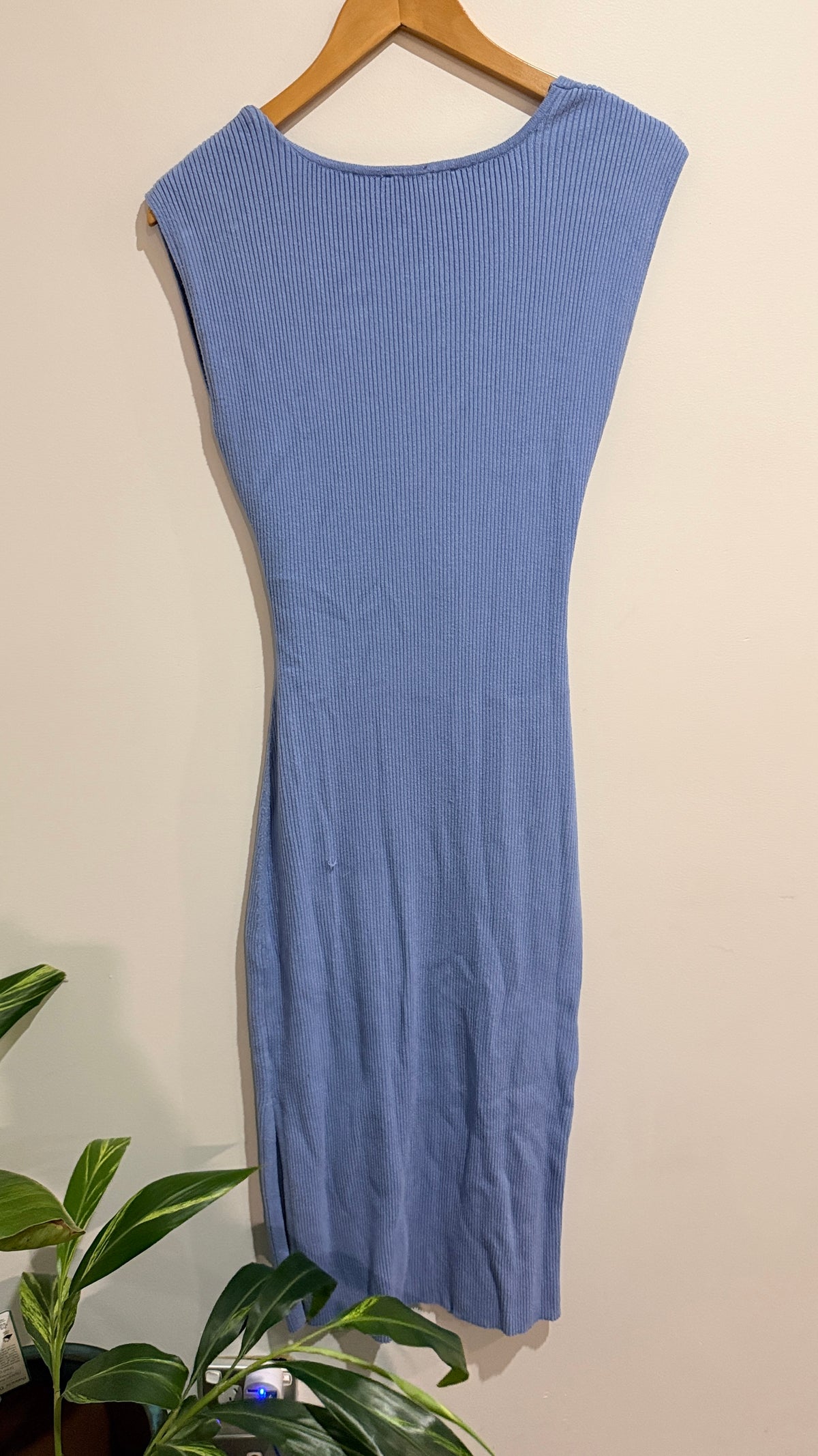 Oliver Black Size M Ribbed Wrap Midi Dress