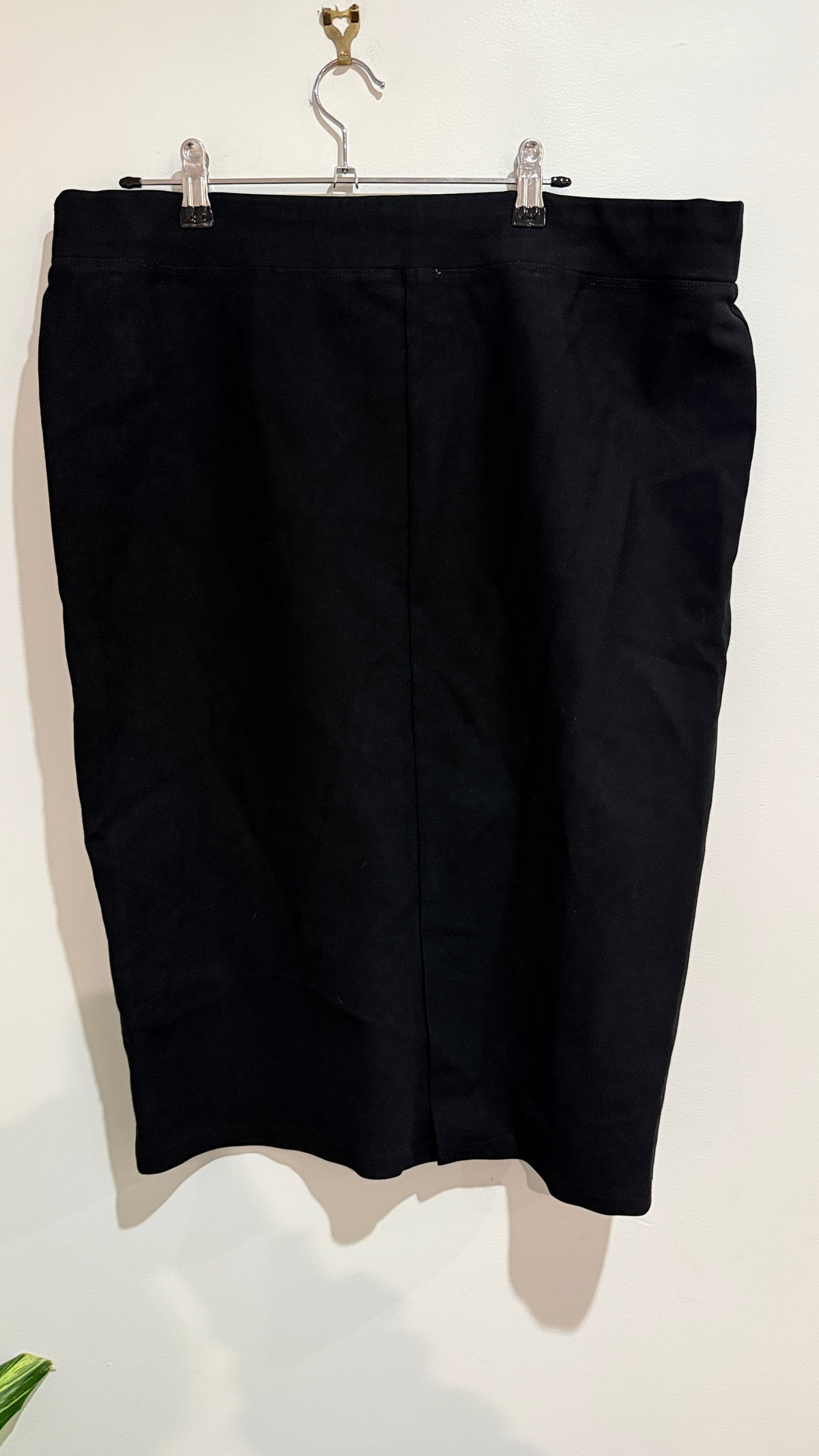 Autograph Size 14-16 (96cm waist) Black Pencil Skirt