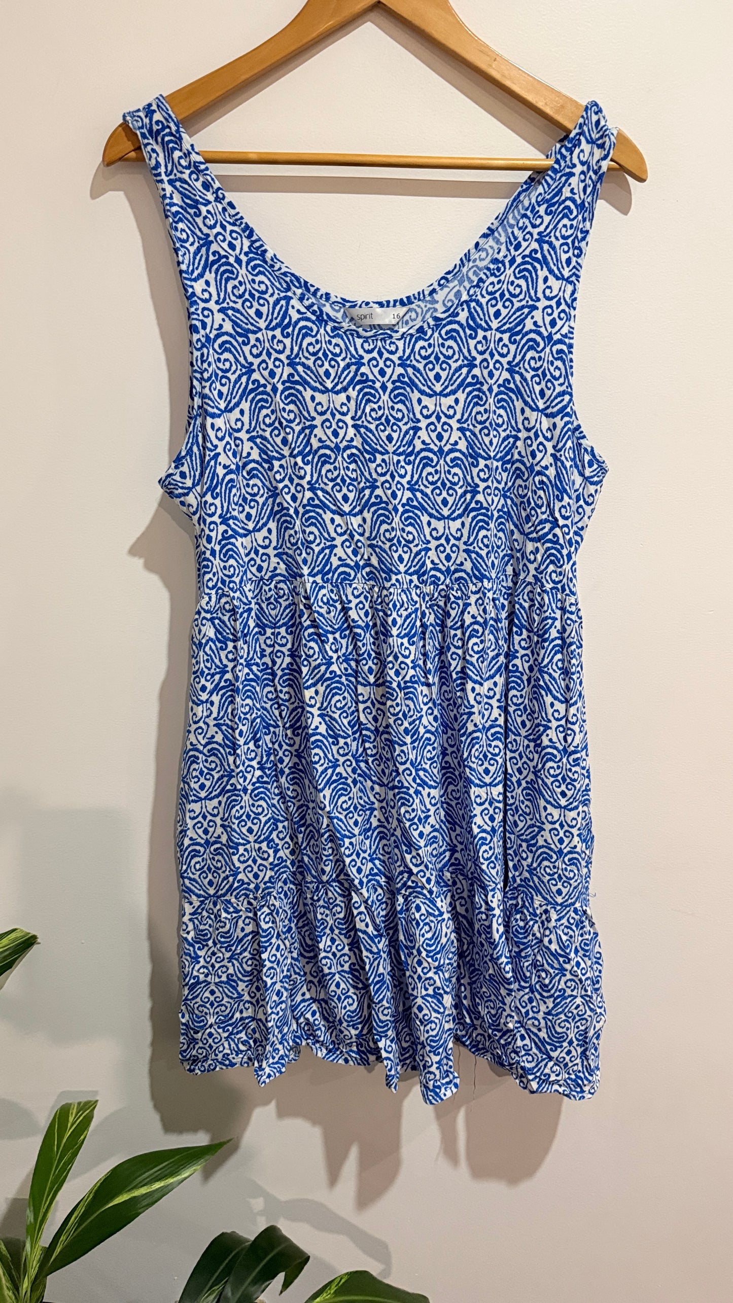 Spirit Size 16 Damask Print Sleeveless Dress