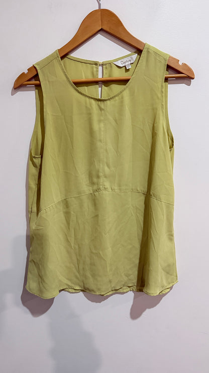 Capture Size 12 Keyhole Back Sleeveless Top