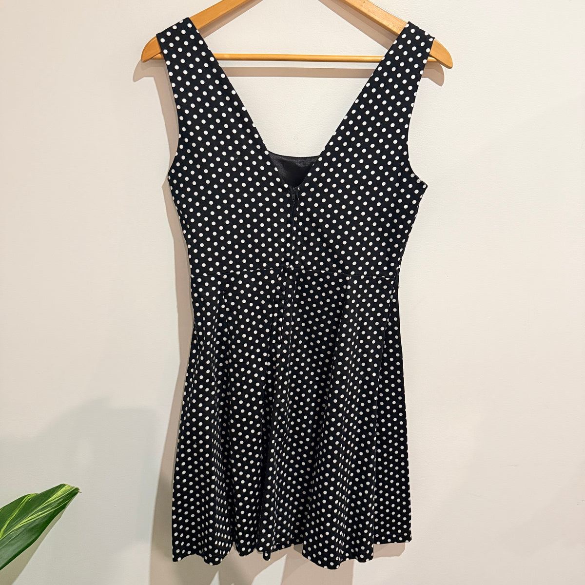 Pagani Black & White Polka Dot Sleeveless Dress Size 10