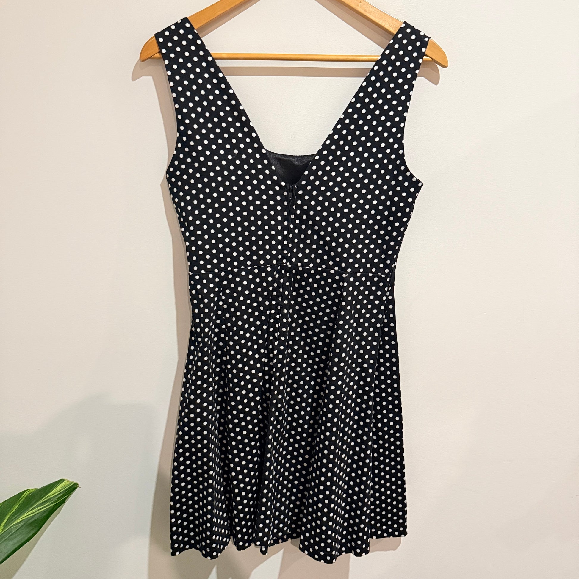 Pagani Black & White Polka Dot Sleeveless Dress Size 10