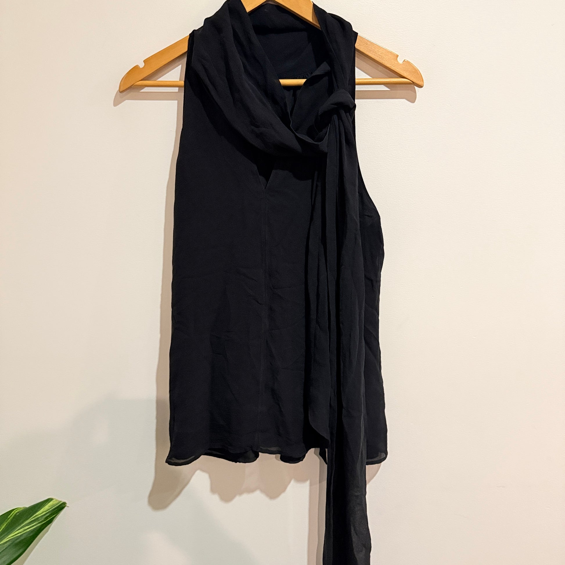 Witchery Black Silk Tie Neck Sleeveless Top Size 10