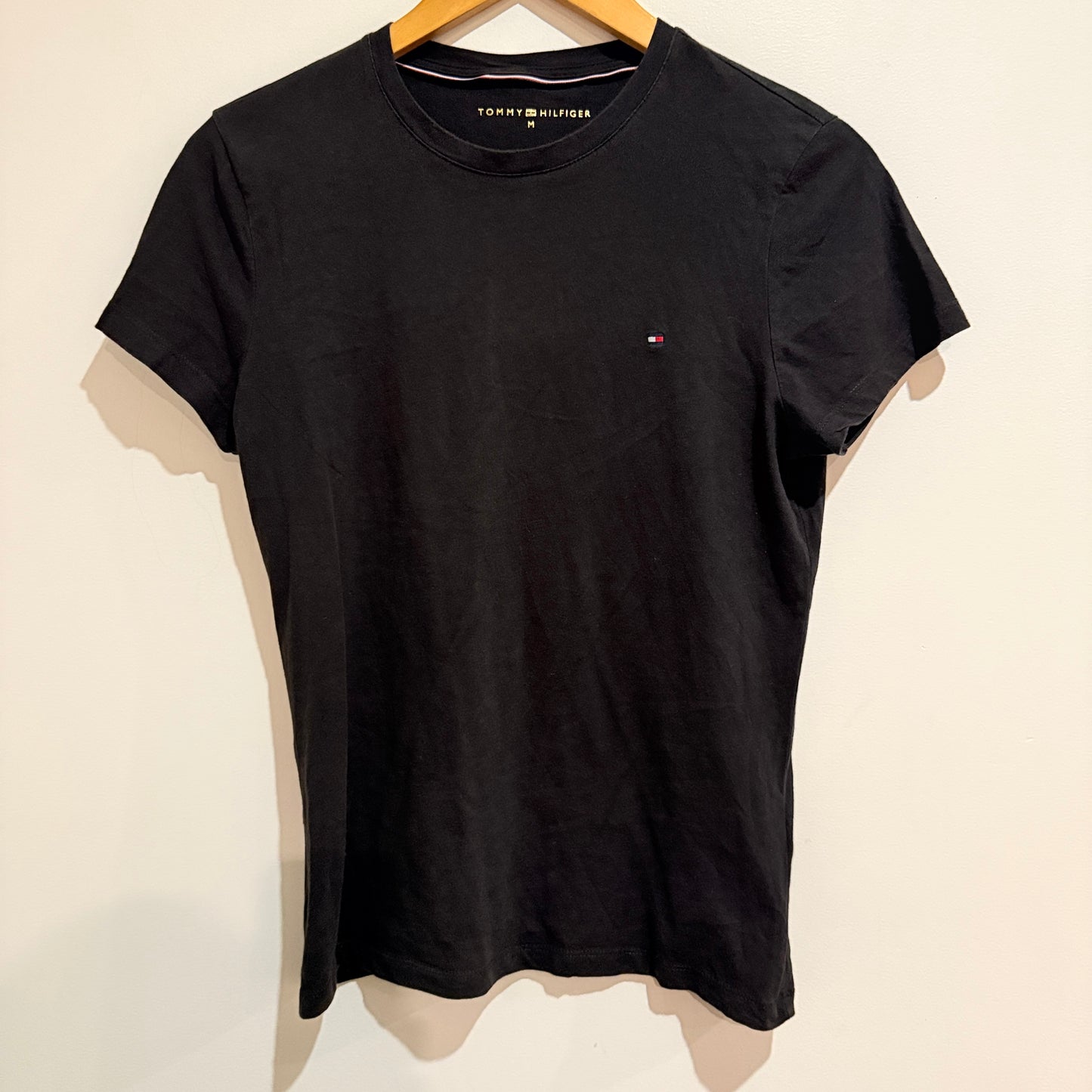Tommy Hilfiger Black T-Shirt Size M