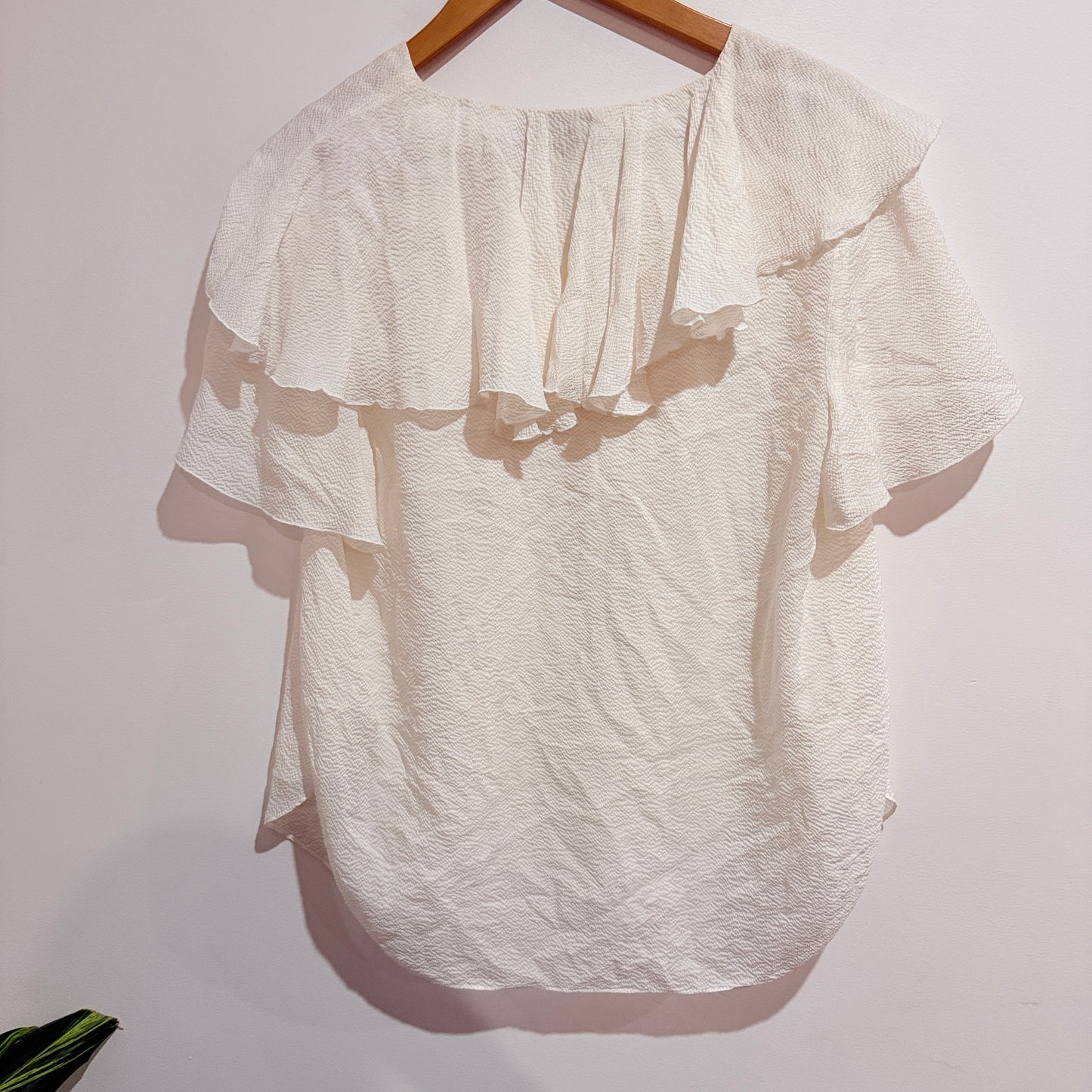 Karen Walker Cream Ruffle Short Sleeve Blouse Size 8