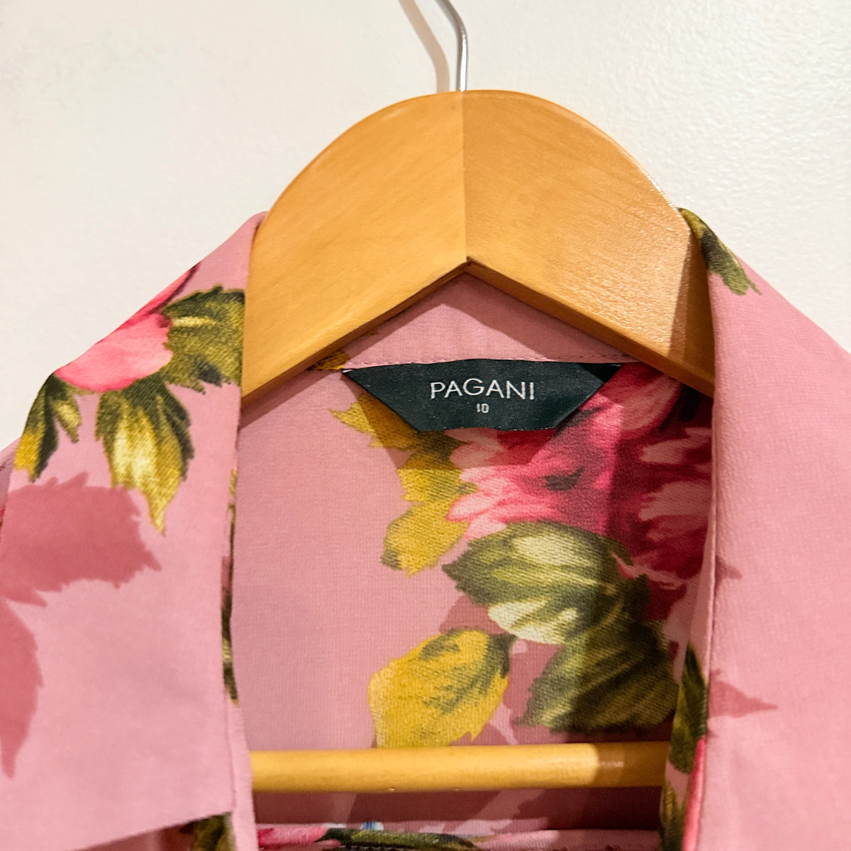 Pagani Pink Floral Tie Front Blouse Size 10