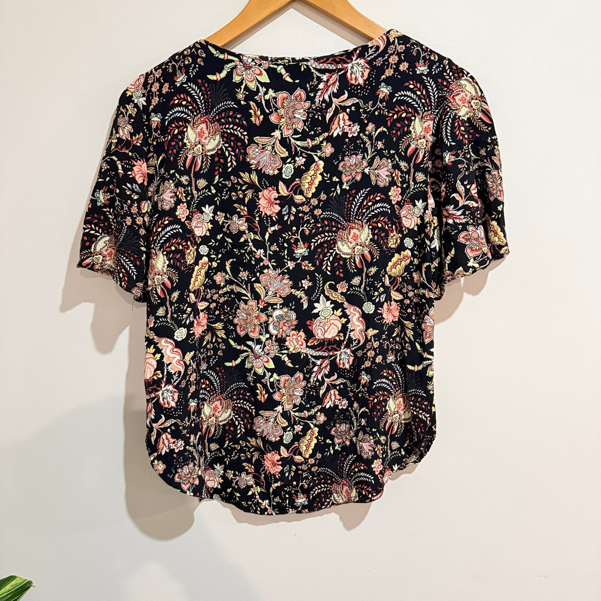 H&M Black Floral Print Short Sleeve Top Size 6