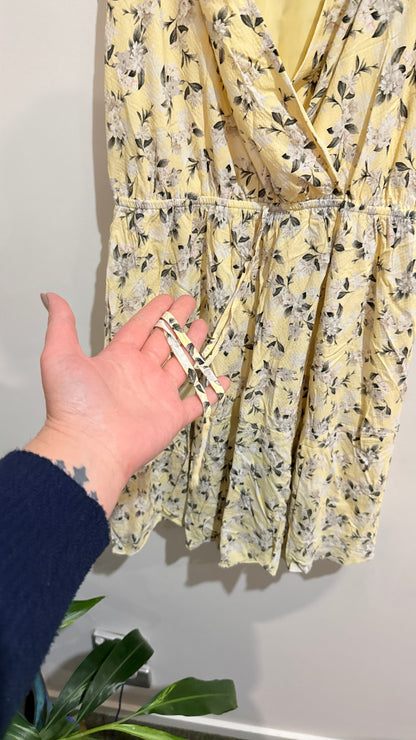 Forever New Yellow Floral Print Sleeveless Dress Size 10