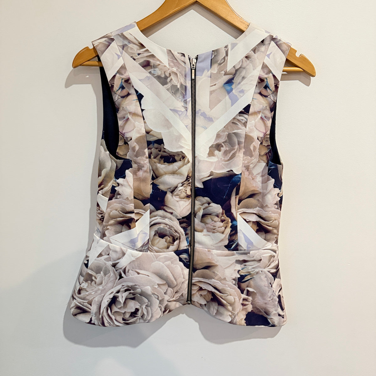 Sheike Floral Peplum Top Size 12
