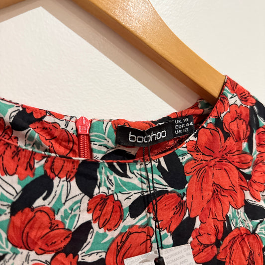 Boohoo Red Floral Ruched Mini Dress Size 16