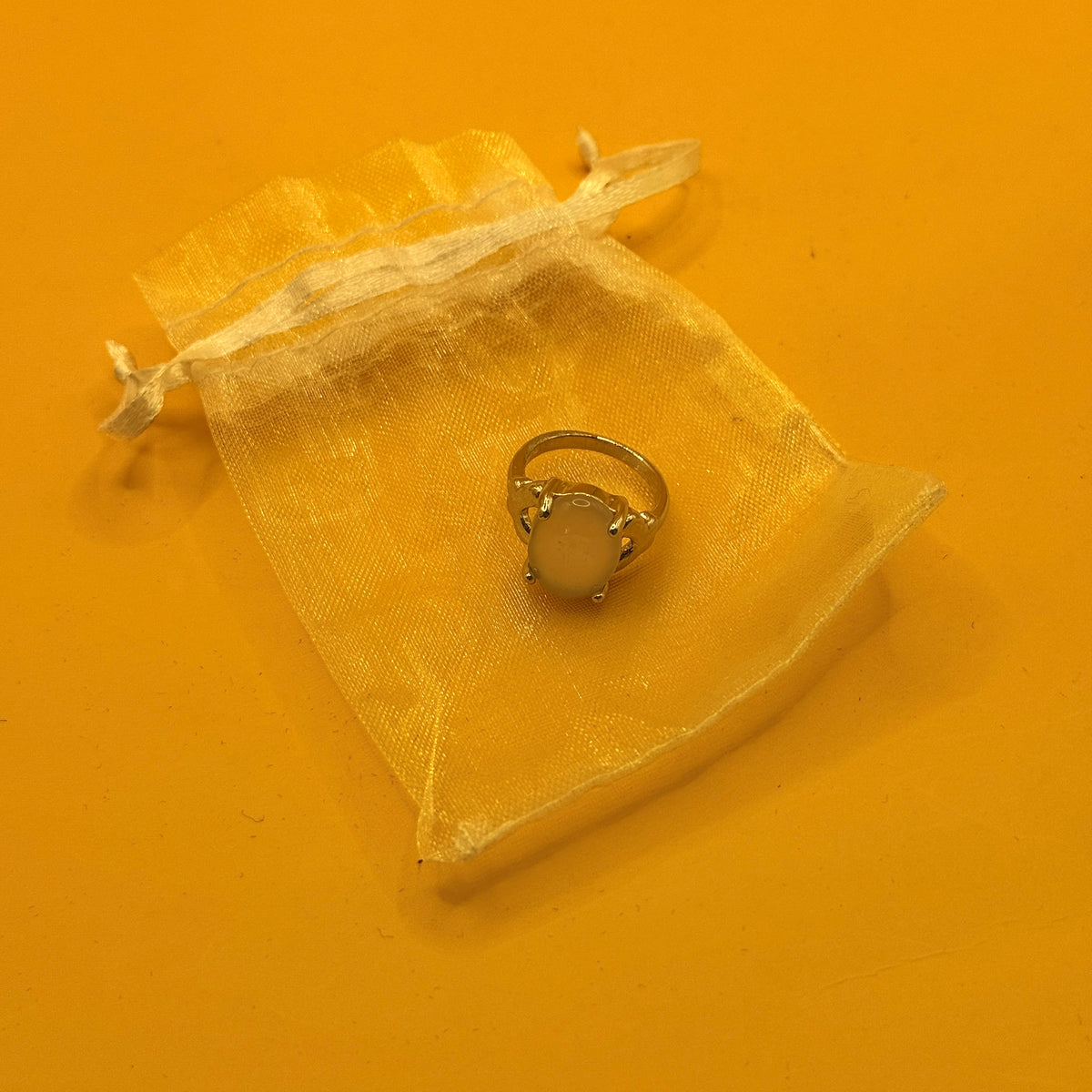 Cream Cabochon Statement Ring with Pouch