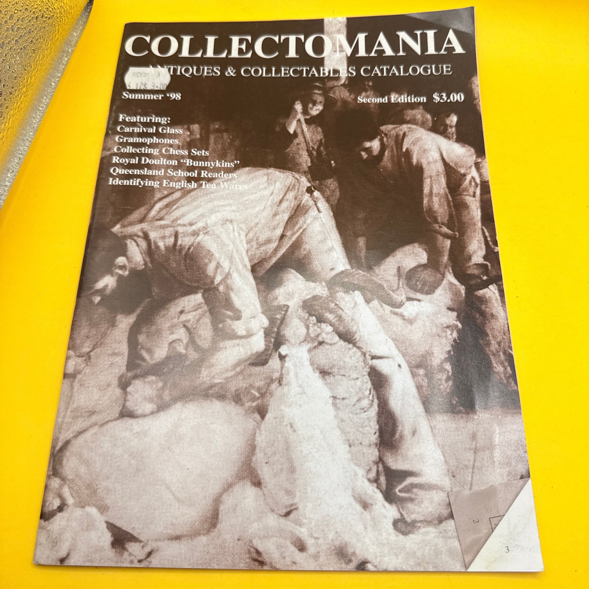Vintage Antiques and Collectables Magazine Bundle by Various Publishers