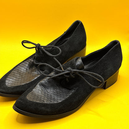 Django & Juliette Black Suede Lace-Up Shoes Size 40