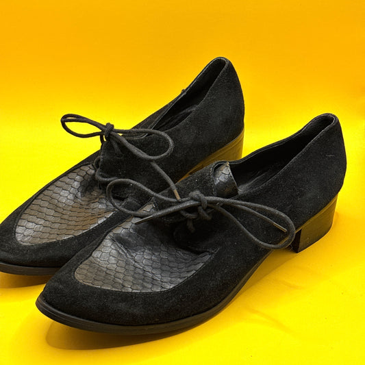 Django & Juliette Black Suede Lace-Up Shoes Size 40