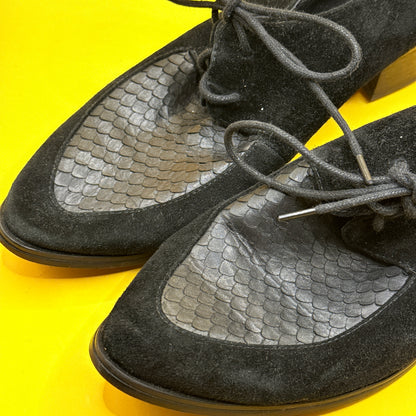 Django & Juliette Black Suede Lace-Up Shoes Size 40