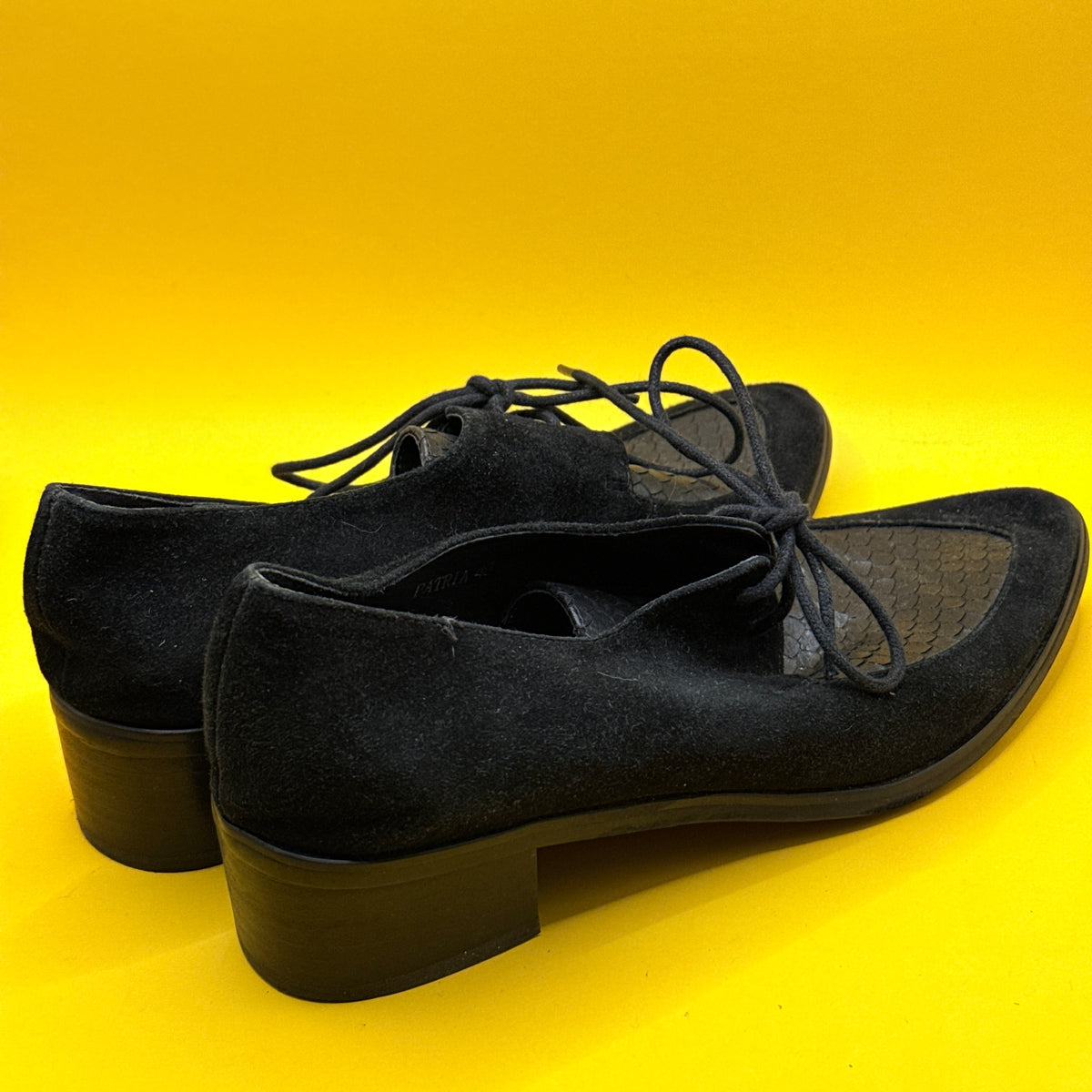 Django & Juliette Black Suede Lace-Up Shoes Size 40