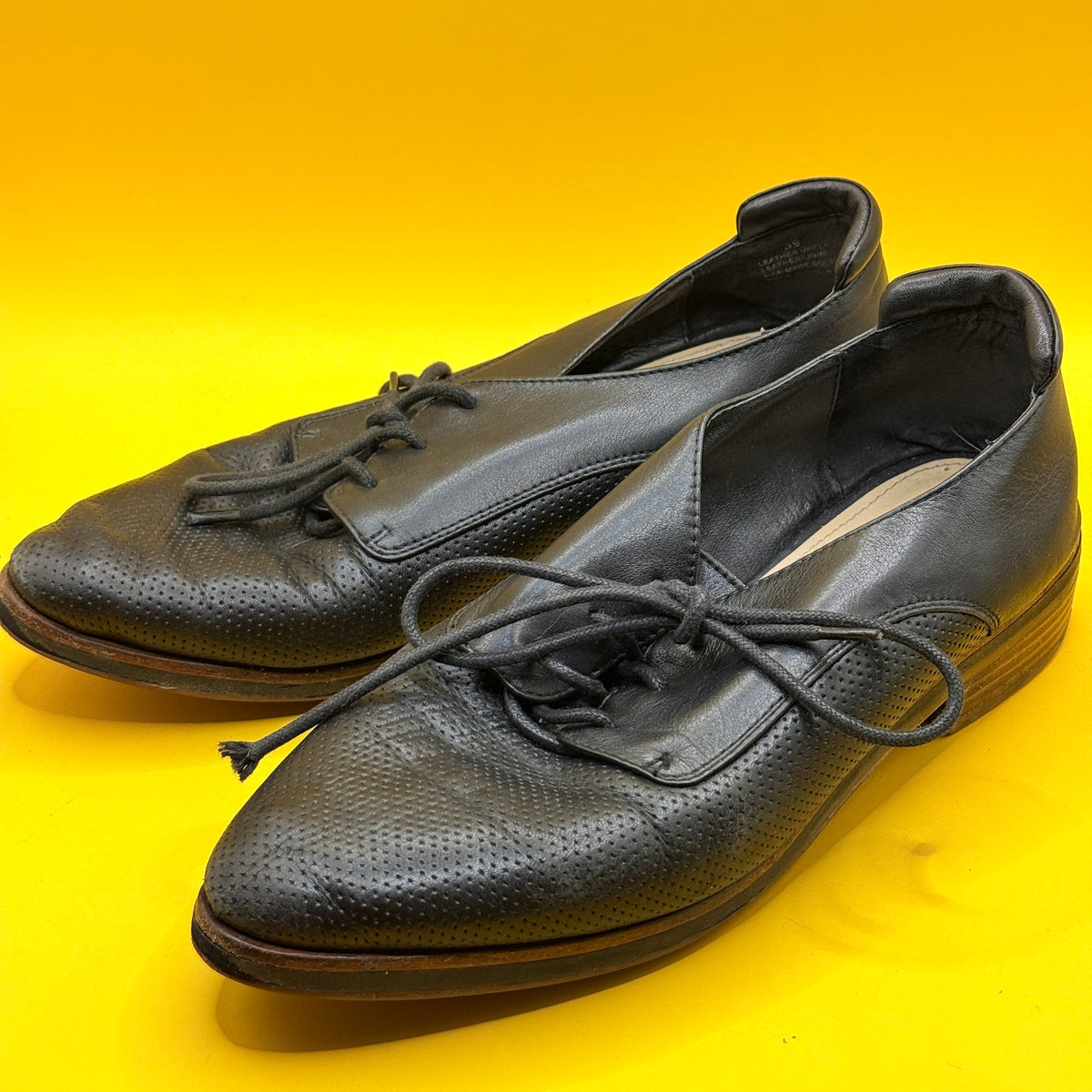 Isabella Anselmi Black Perforated Lace-Ups Size 39