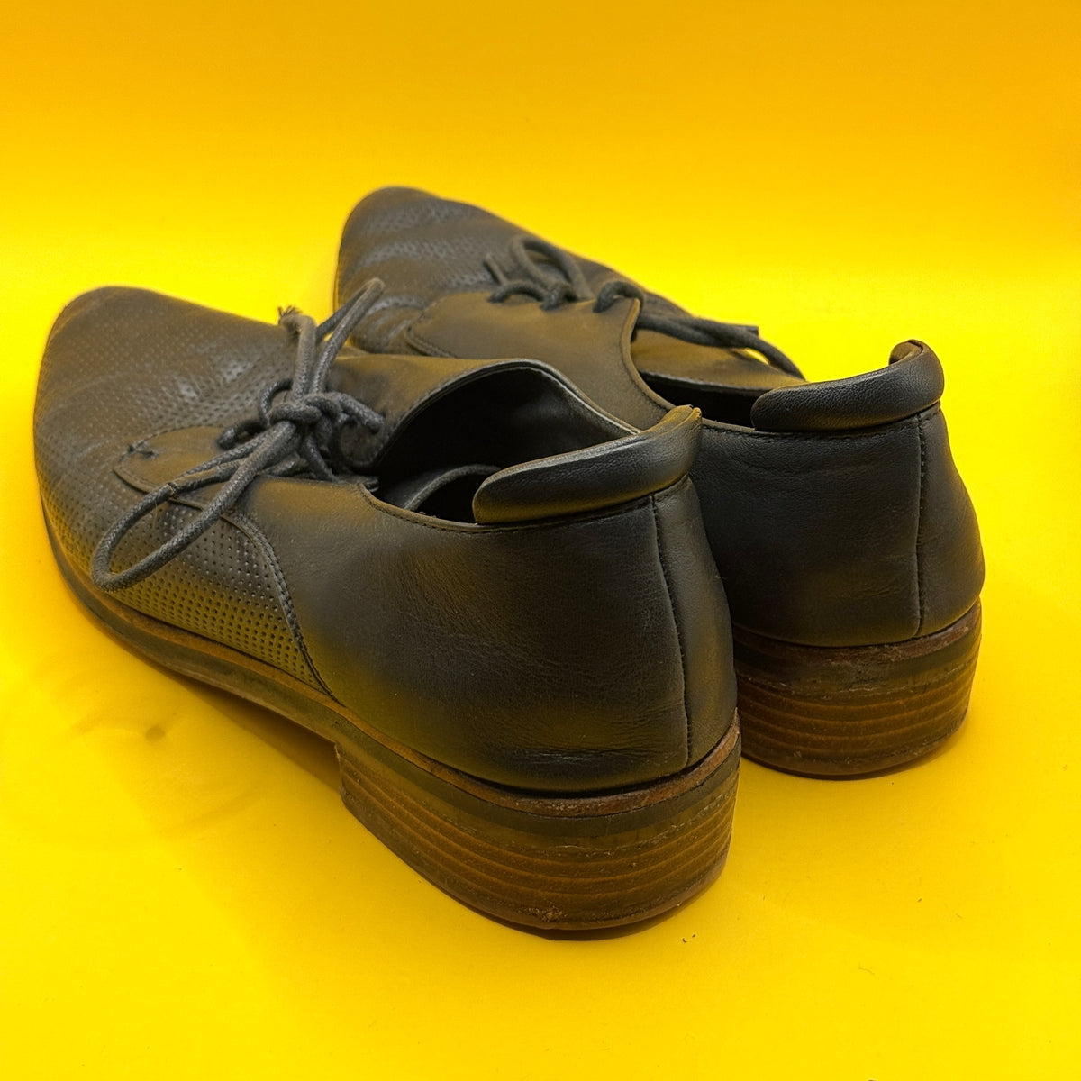 Isabella Anselmi Black Perforated Lace-Ups Size 39