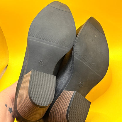 Black Pointed Slip-On Low Heels Size 41