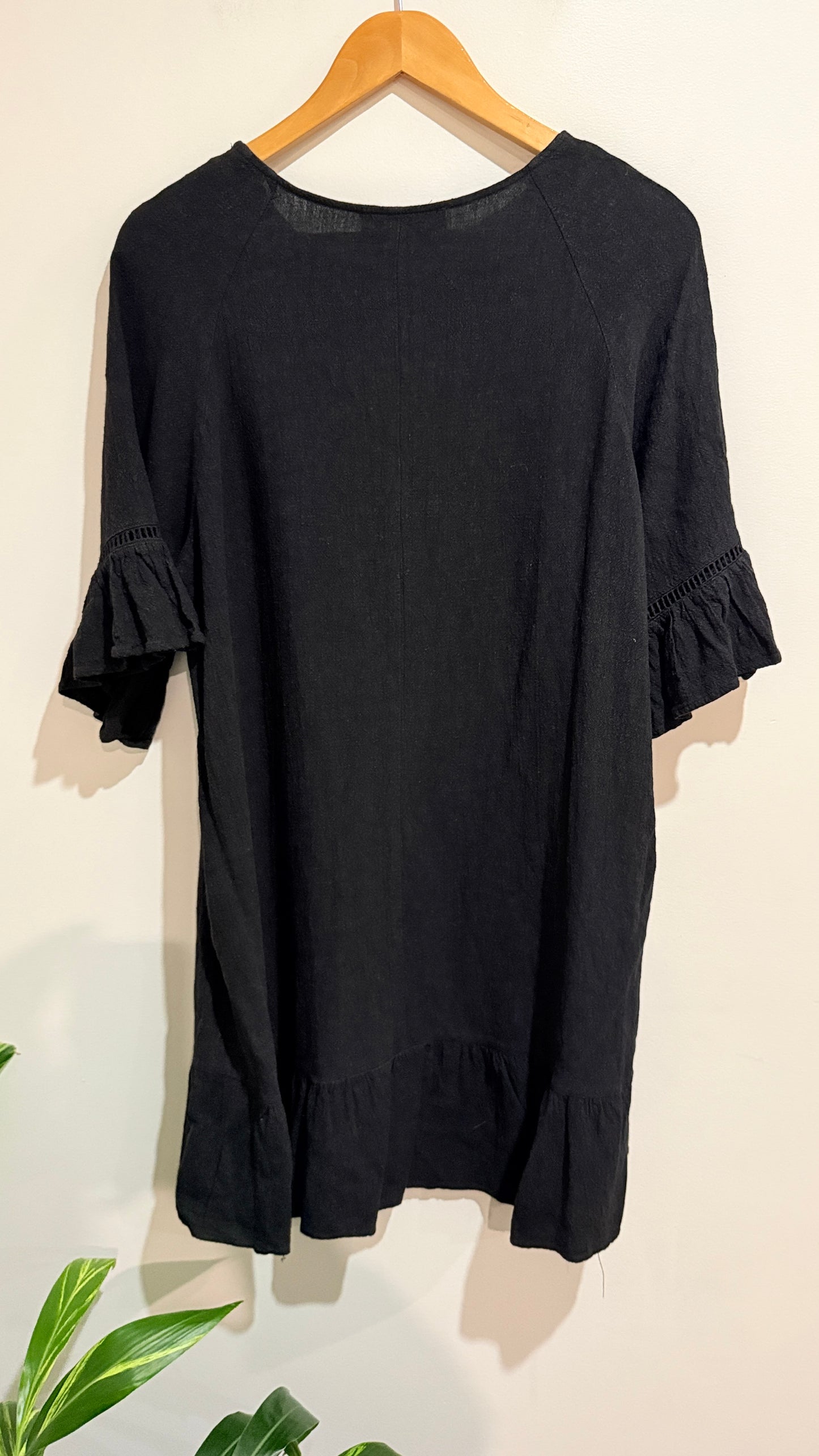Decjuba Black Linen Blend Top - Size XS / S