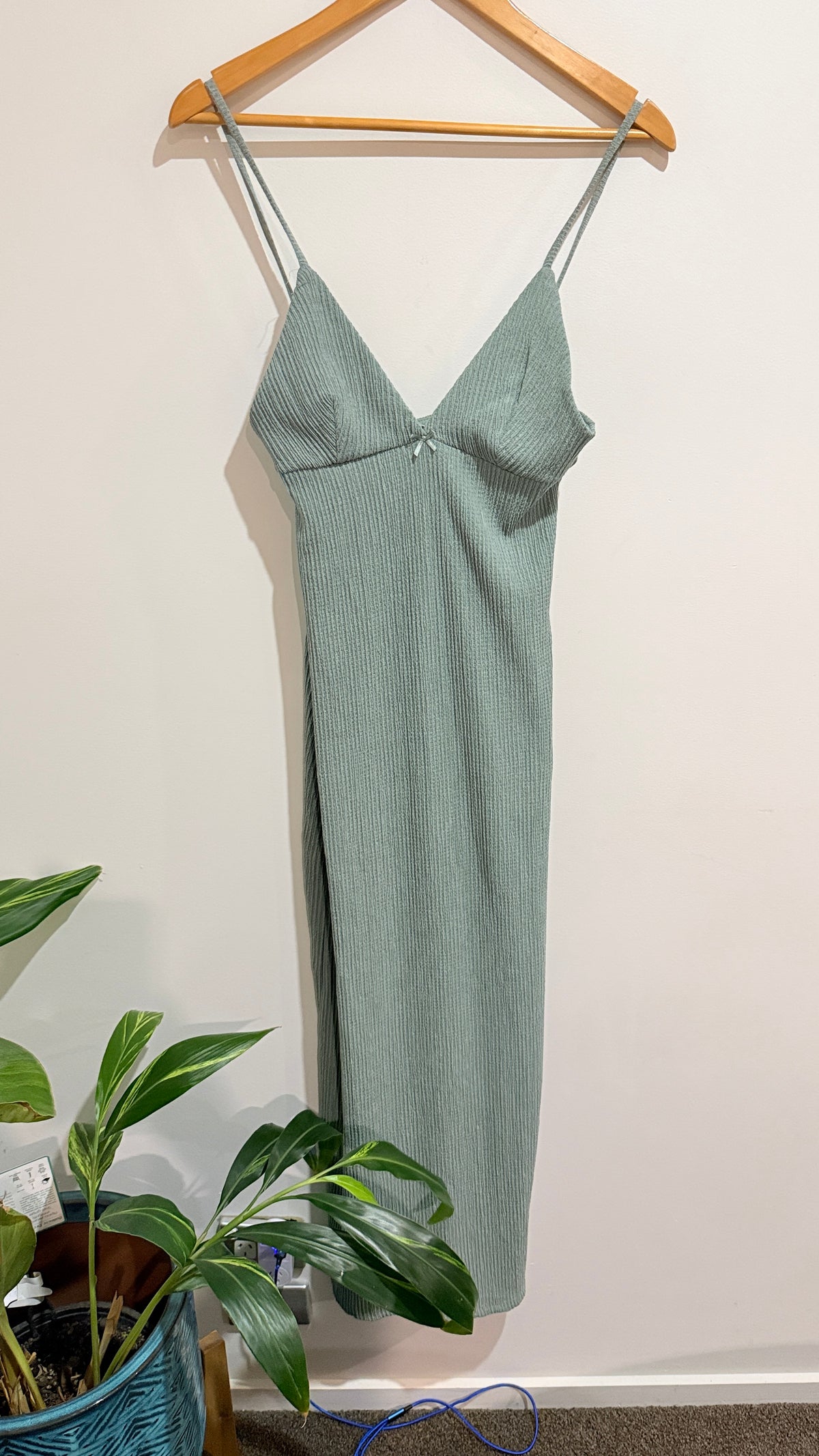 Pull&Bear Sage Green Textured Strappy Midi Dress Size L