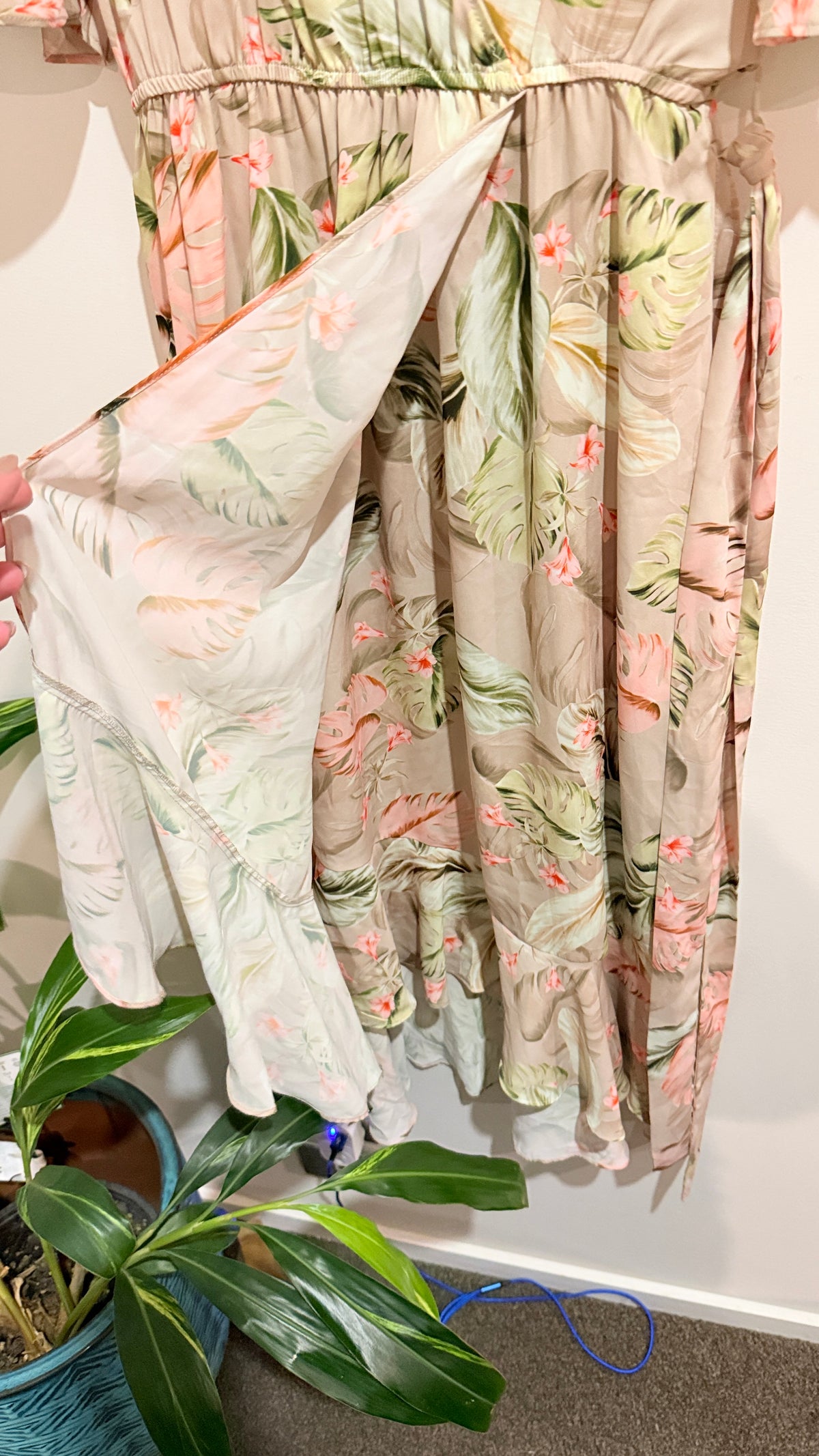 Witchery Cream Floral Print Wrap Midi Dress Size 8