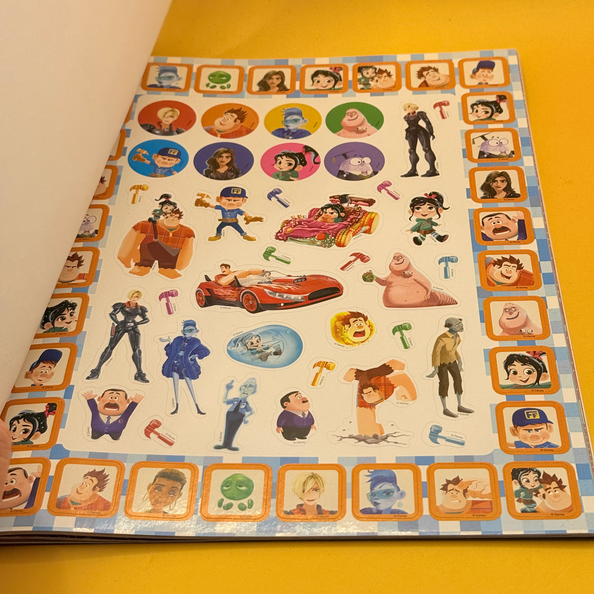 Ralph Breaks the Internet: 1001 Stickers by Disney