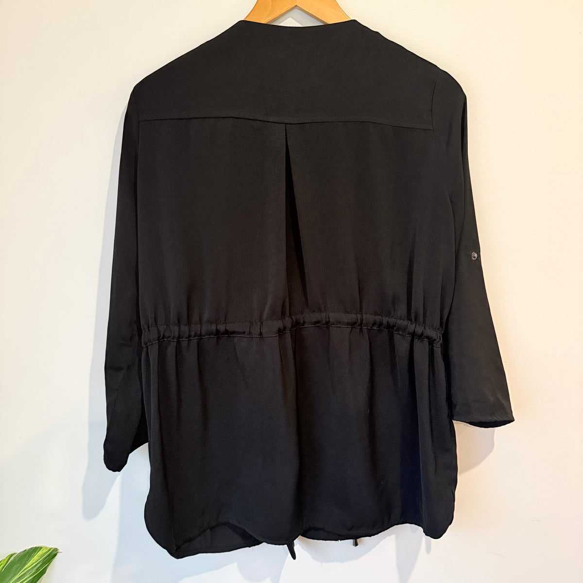 Mirrou Black Drawstring Zip Jacket Size 14