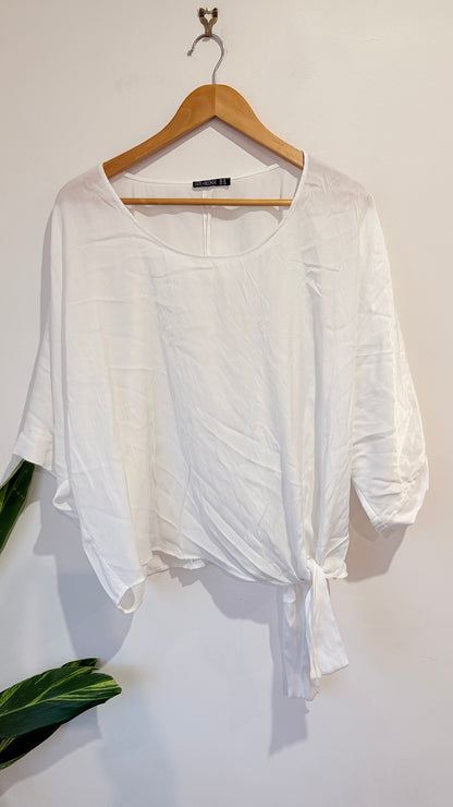 Fate + Becker White Tie Front Blouse Size AU 16