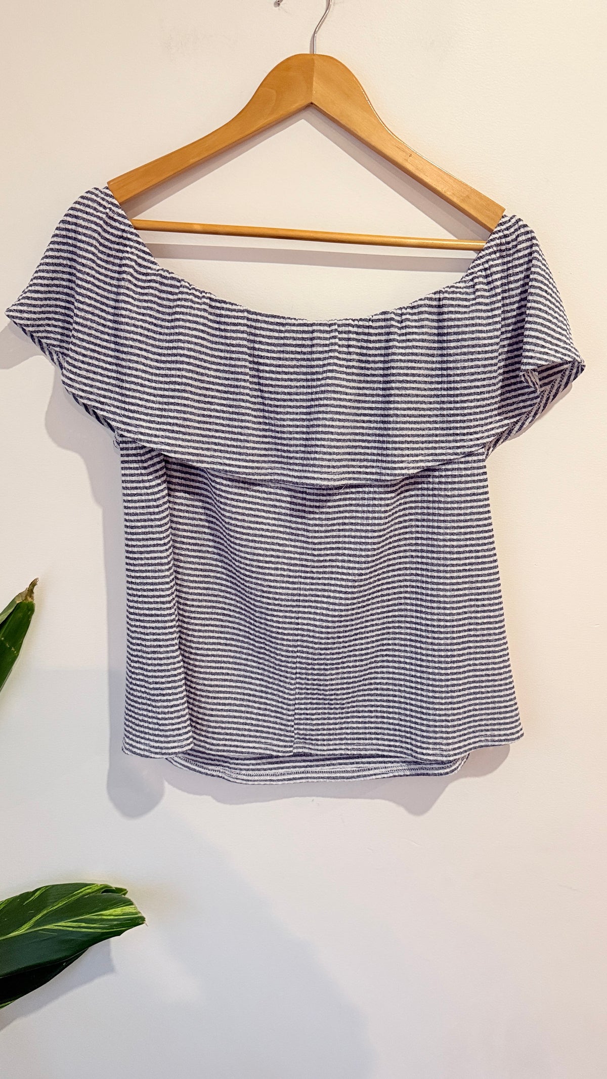 Mirrou Navy Striped Off Shoulder Top Size L