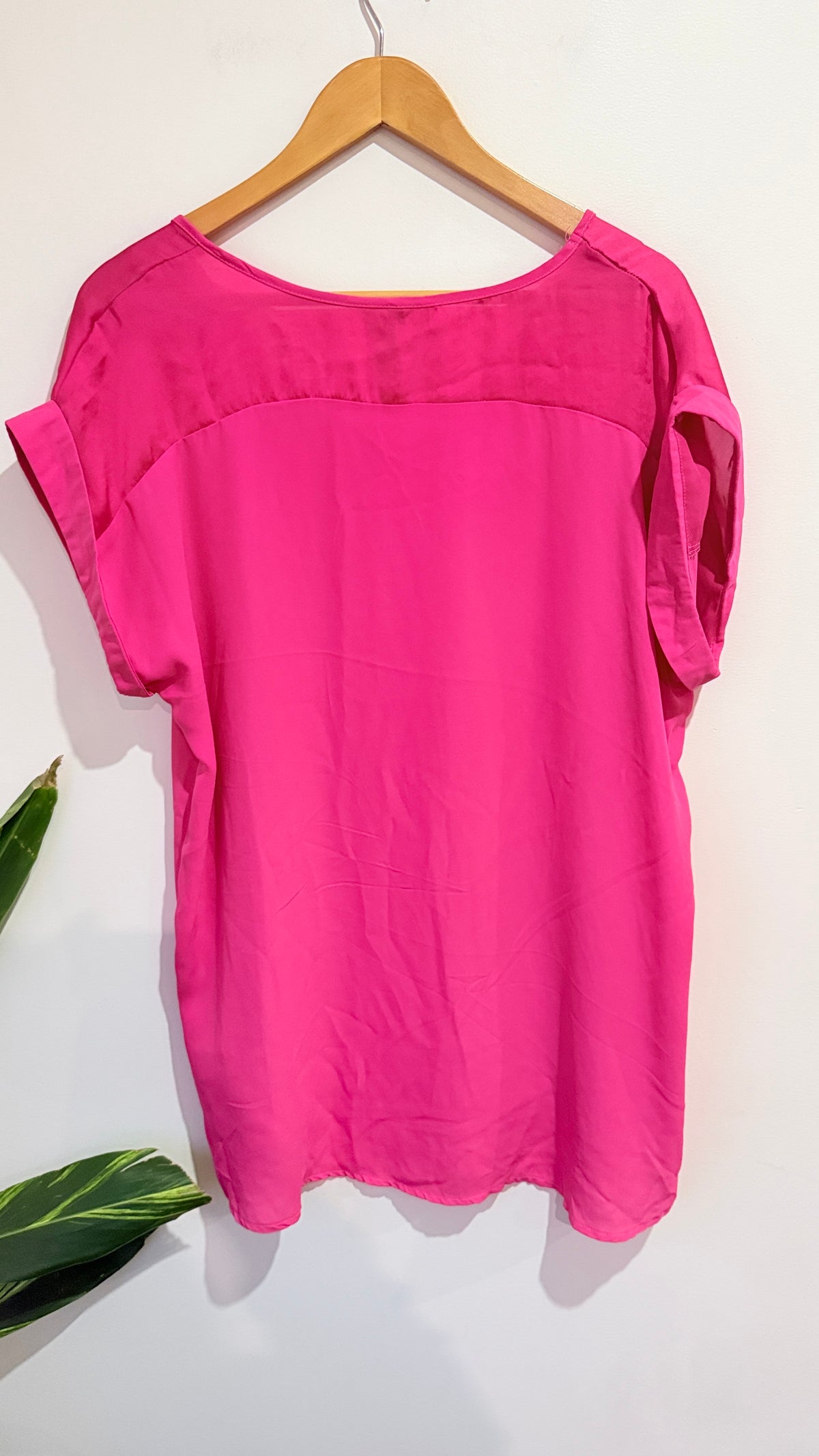 Maya Pink V-Neck Short Sleeve Top Size 14