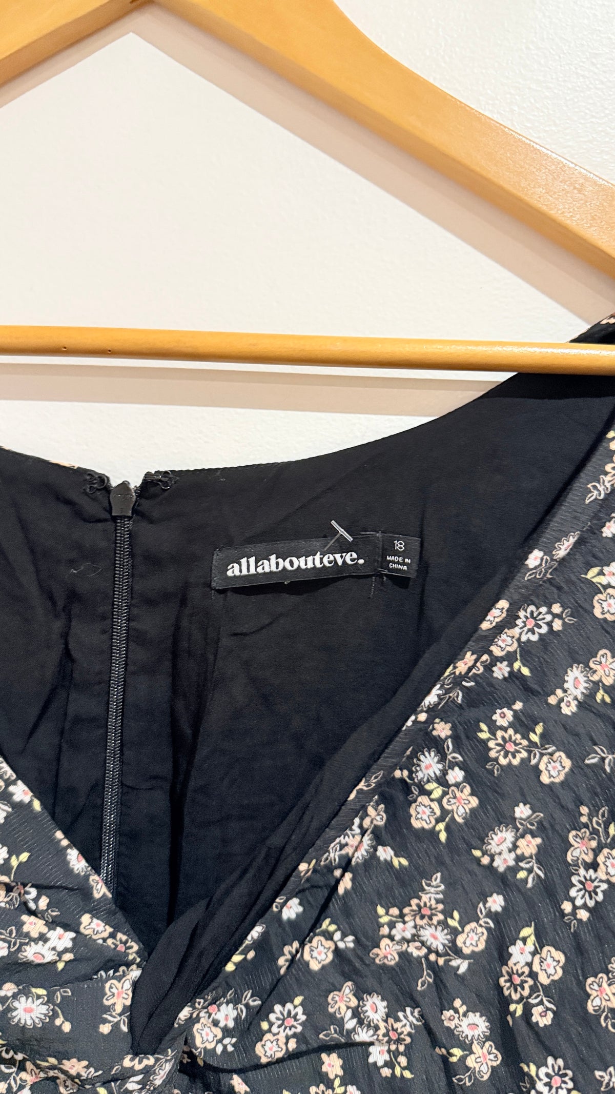 All About Eve Black Floral Short Sleeve Dress Size 18