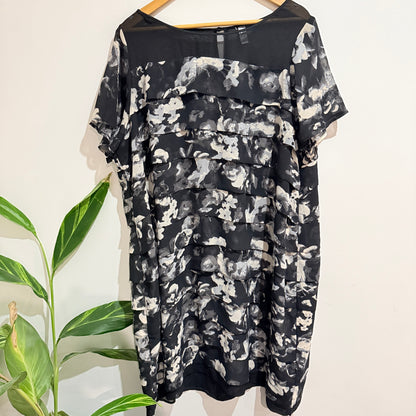 YS Luxe Size 22 Black Grey Floral Short Sleeve Tunic Dress
