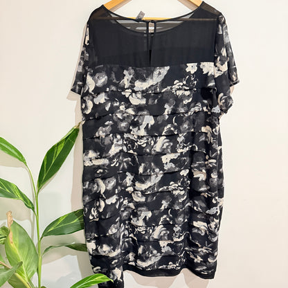 YS Luxe Size 22 Black Grey Floral Short Sleeve Tunic Dress