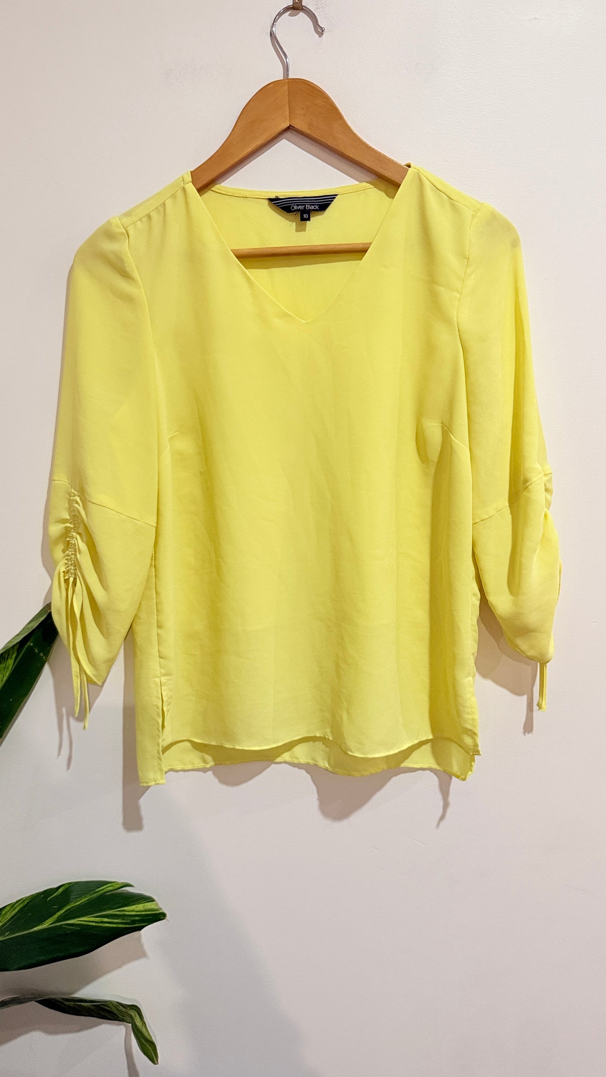 Oliver Black Yellow V-Neck Tie Sleeve Blouse Size 10