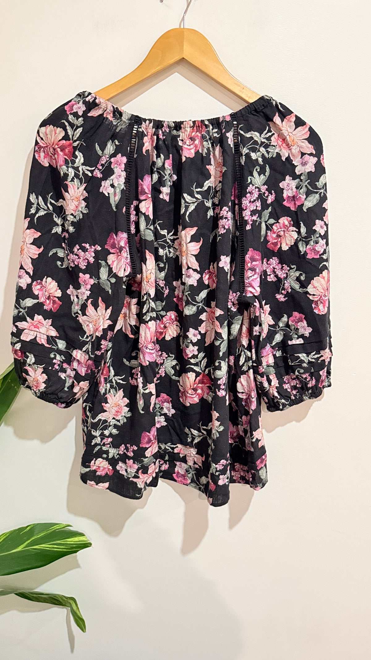Just Jeans Black Floral Off Shoulder Top Size 12