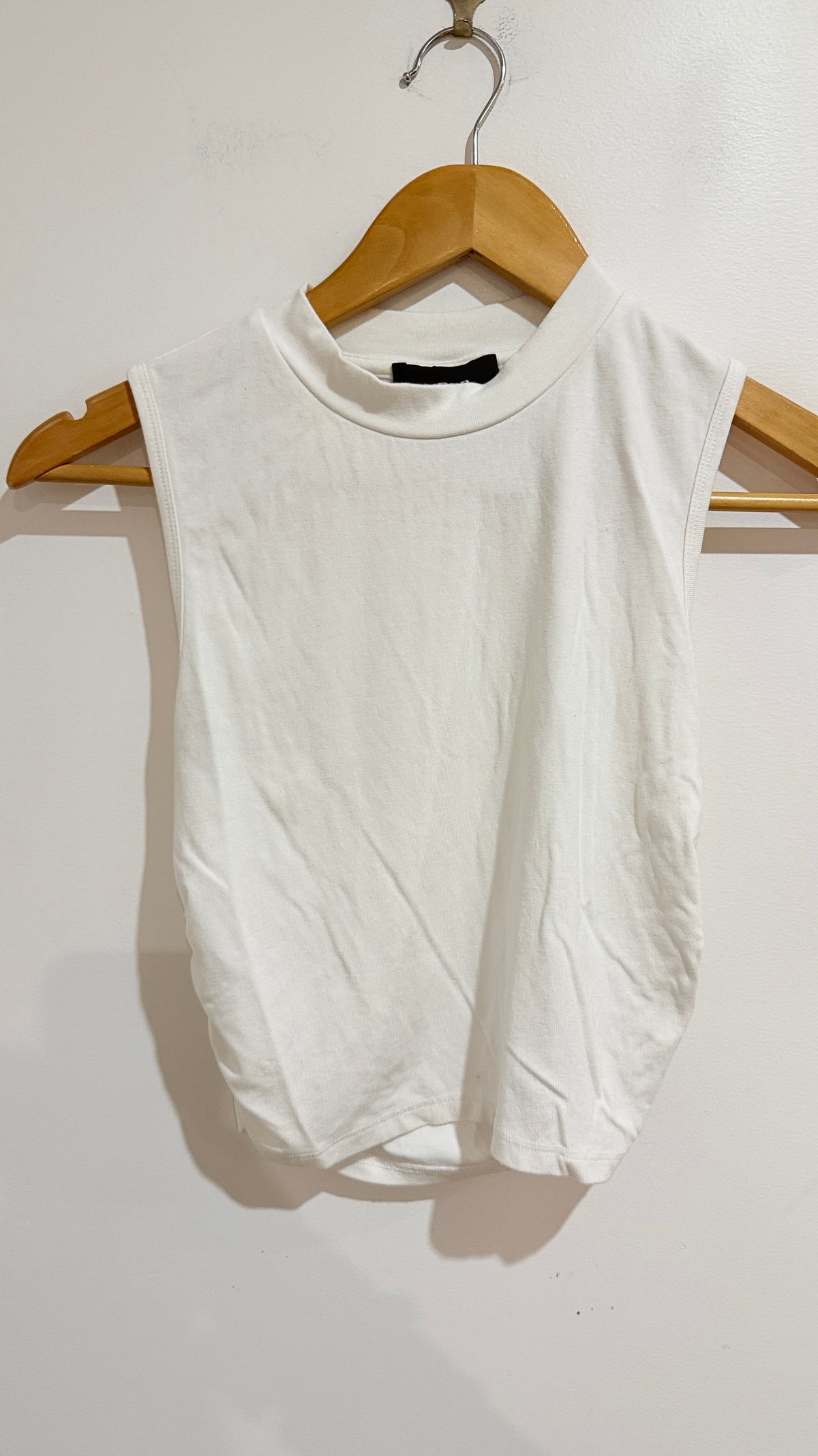 Cider White Ruched Side Sleeveless Top Size M