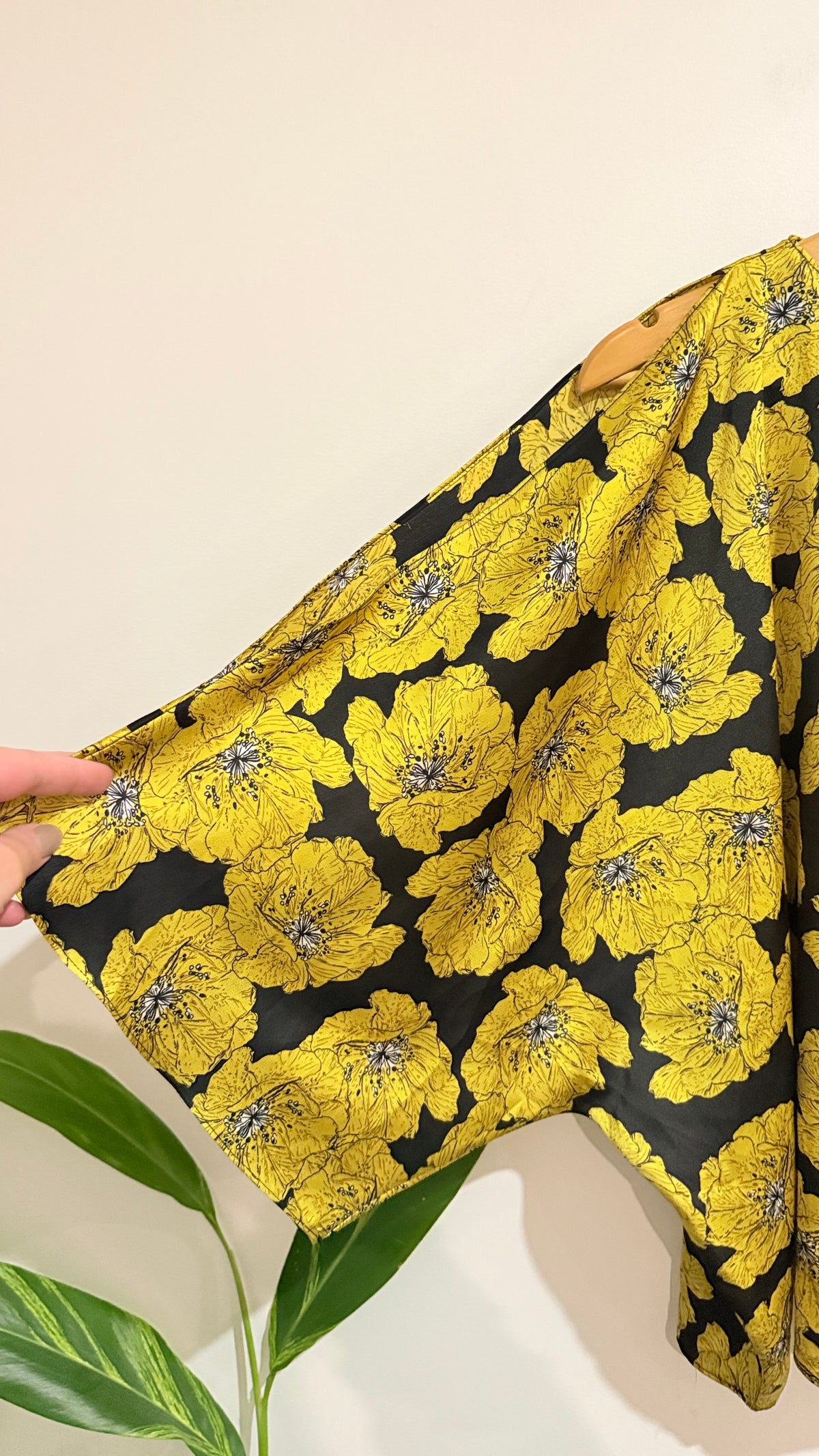 Pagani Yellow Floral Batwing Sleeve Top Size S