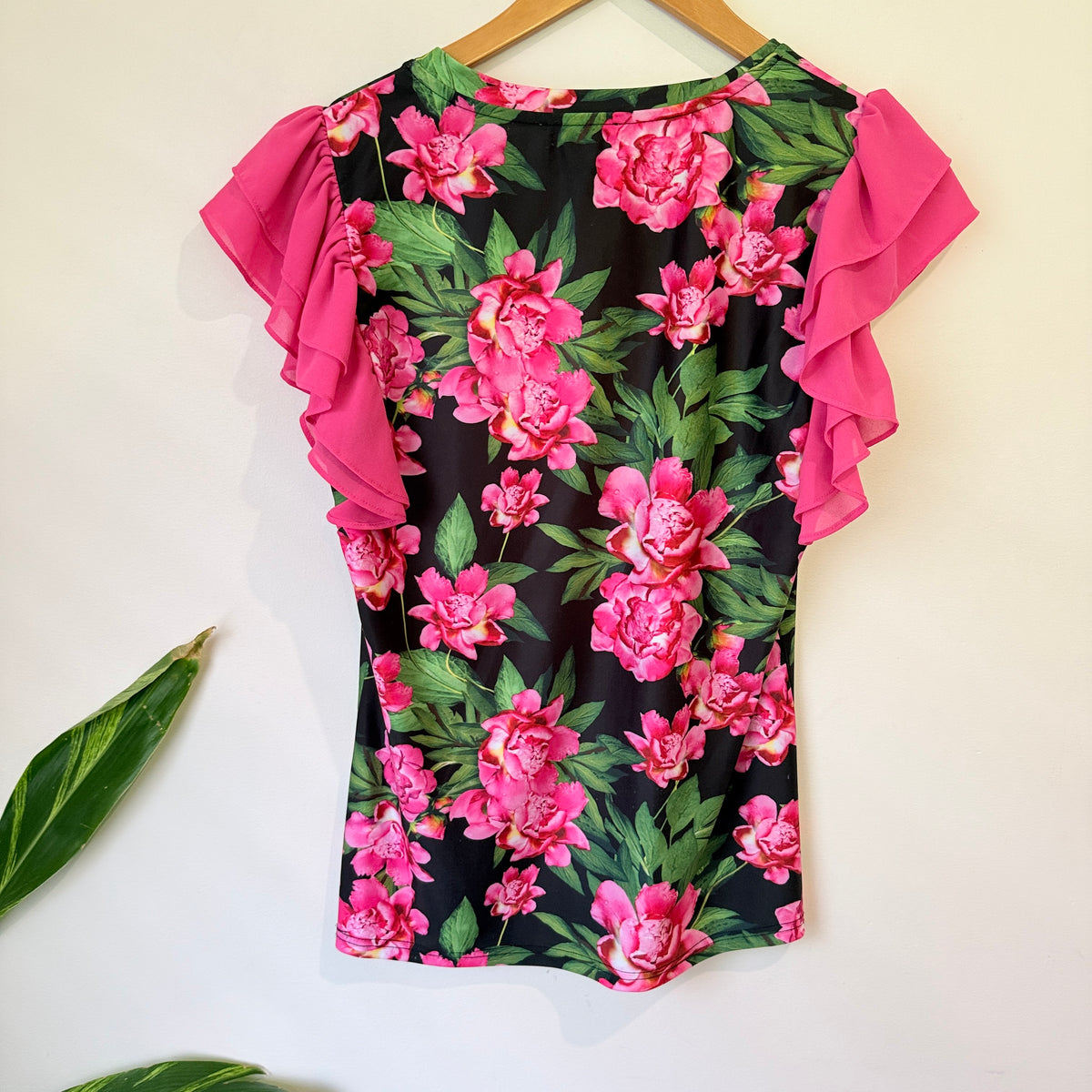 Charlo Black and Pink Floral Frill Sleeve Top Size 8