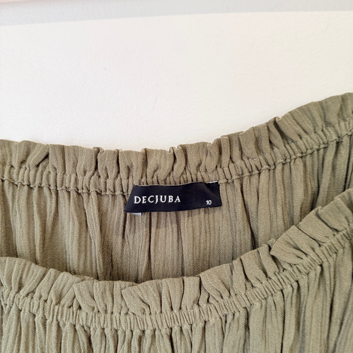 Decjuba Khaki Frill Cld Shoulder Top Size 10