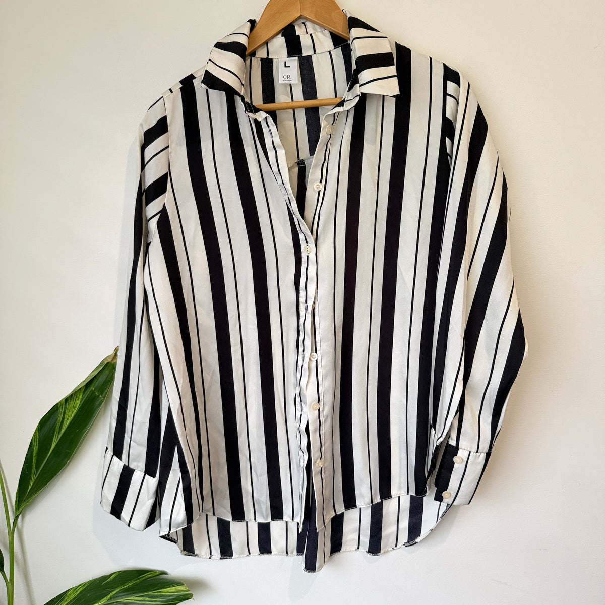 Oakridge Black and White Stripe Shirt Size L