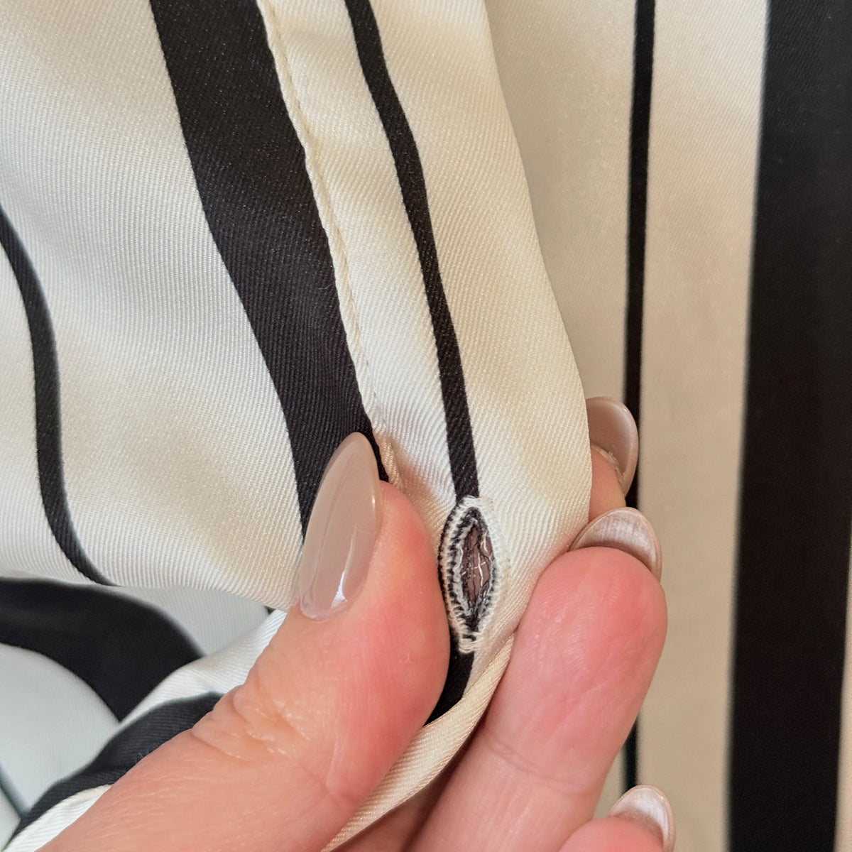 Oakridge Black and White Stripe Shirt Size L