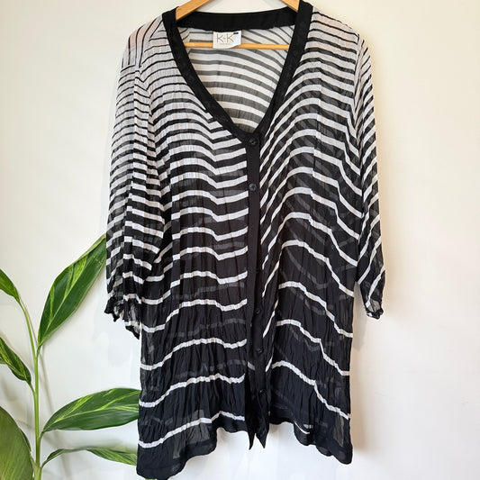 K+K Black and White Stripe Sheer Top Size 24