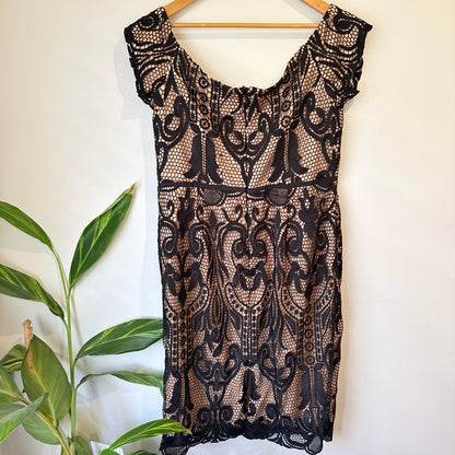 City Chic Black Lace Overlay Cap Sleeve Dress Size S (16)