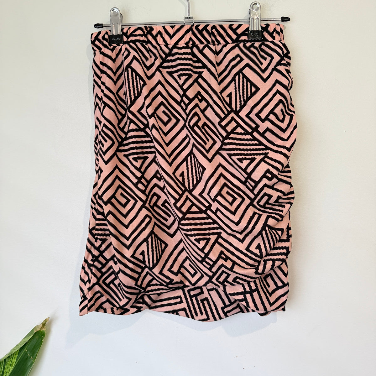 Charlo Pink and Black Geometric Print Skirt Size 8