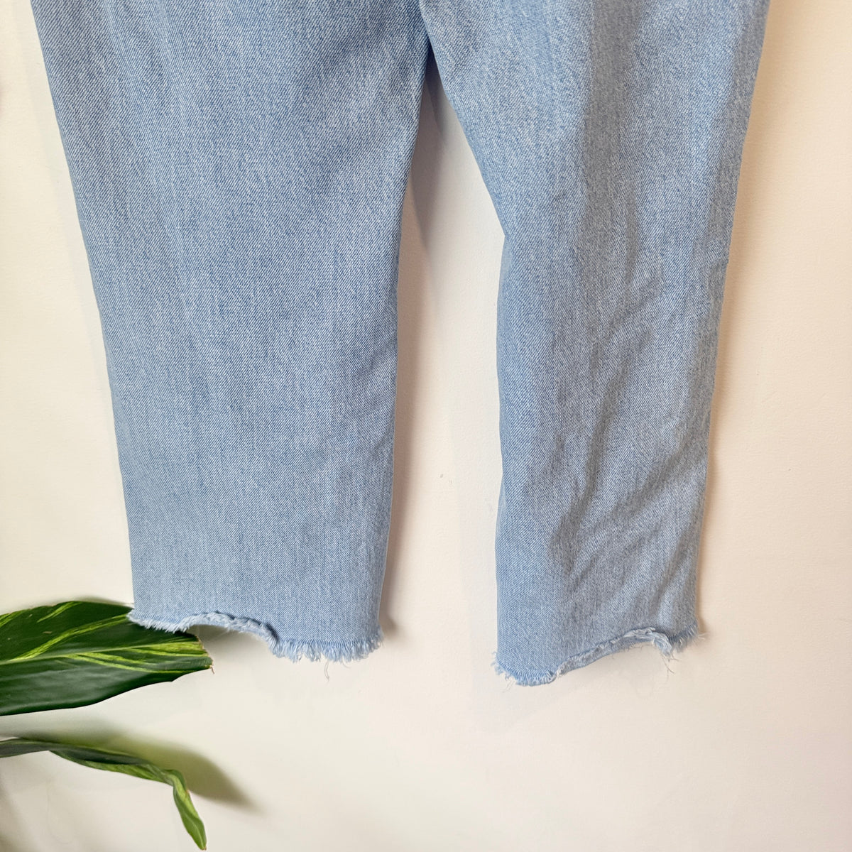 ASOS Design Petite Light Blue Wide Leg Raw Hem Jeans Size 30