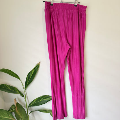 Decjuba Size S Plisse Wide Leg Trousers