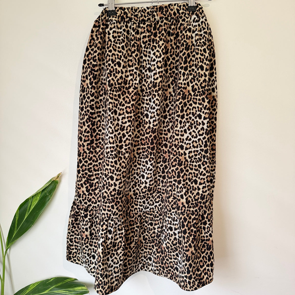 Decjuba Leopard Print Midi Skirt Size S
