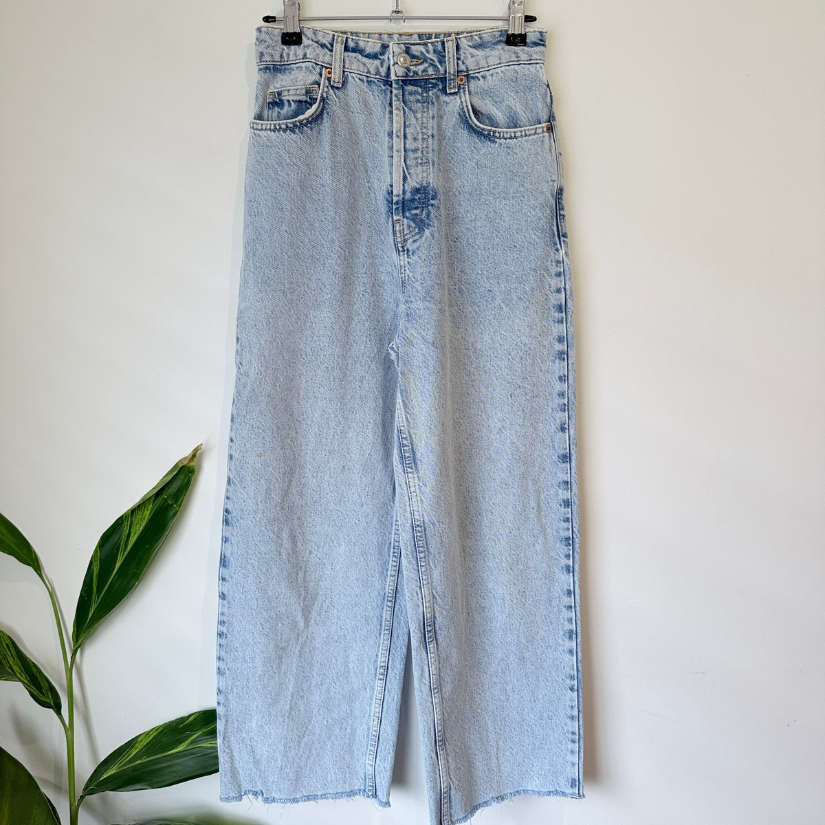 Topshop Light Blue Acid Wash Wide Leg Jeans Size 6