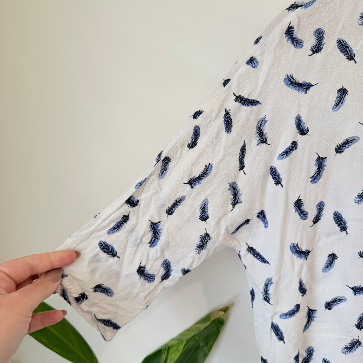 Zest White Feather Print Peplum Top Size 12